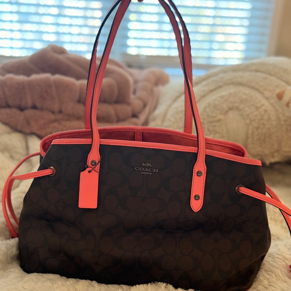 Coach Black and Coral Women's Tote Bag